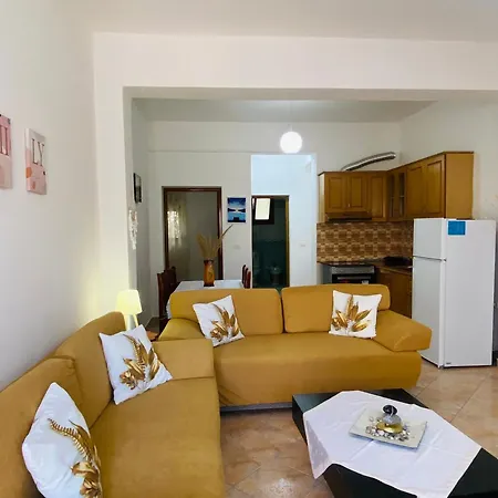 Cozy Semesterbostad Vlorë